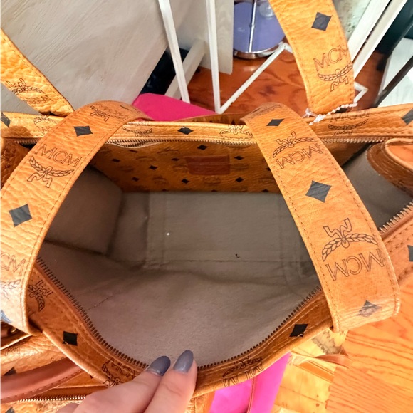 MCM Tan and Red Tote and Wallet Set - Picture 3 of 8